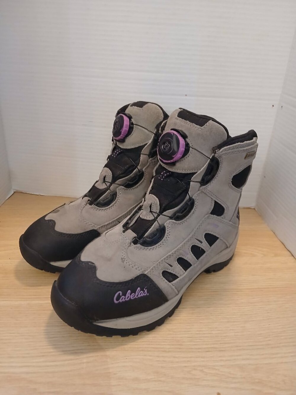 Cabela's BOA Cable Snow Quick Lace Dry Plus Women's 9D Boots